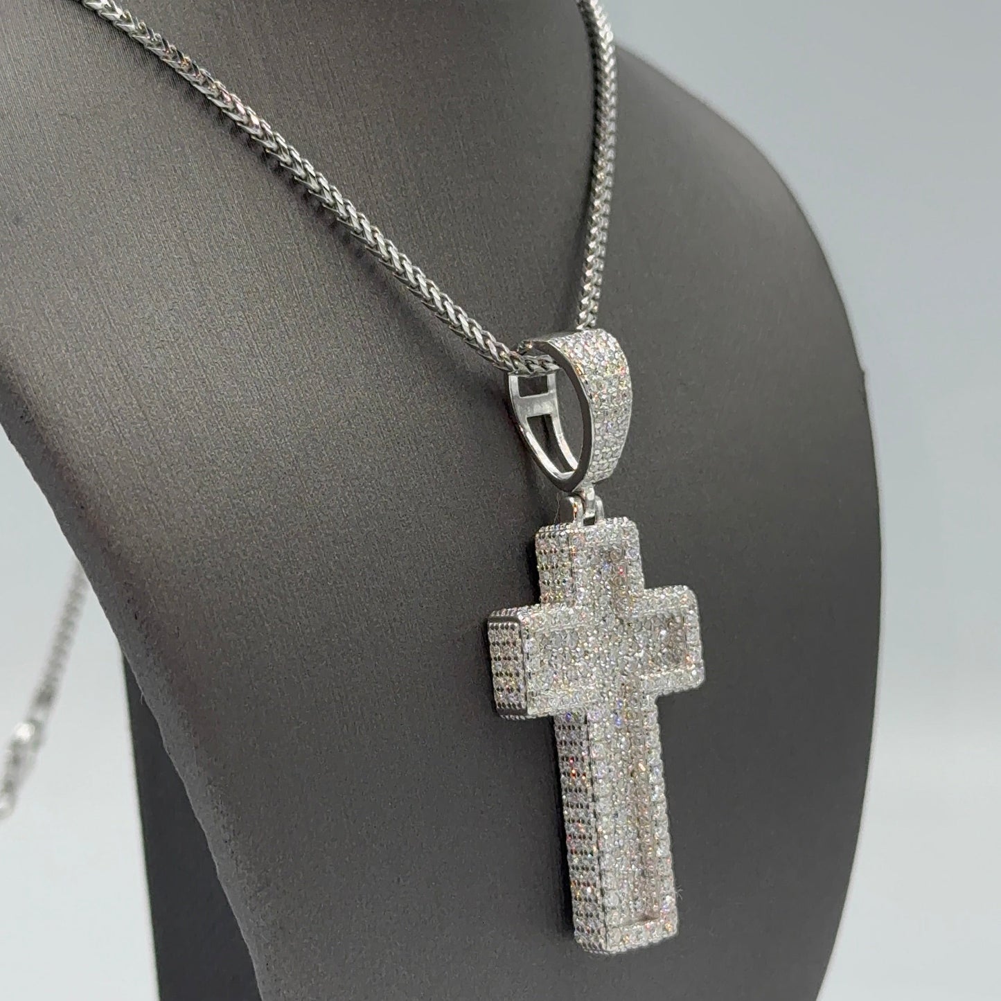 925 Buble Cross Moissanite