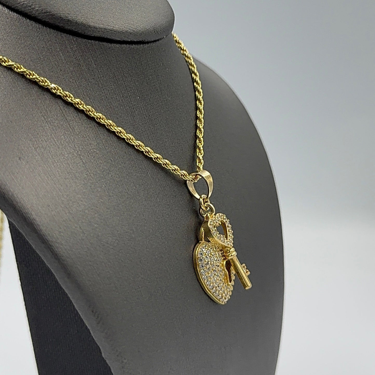 925 SILVER SET HEART AND KEY